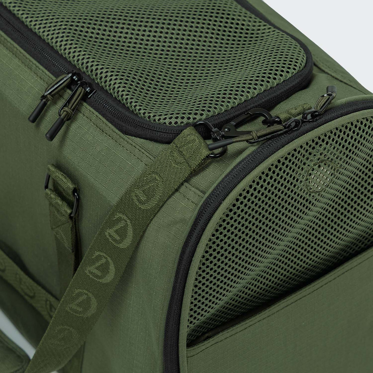 Flight Carrier AKTIV Olive product image